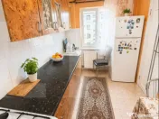 Apartament 3camere, Balcon , etaj 3 , parcare 