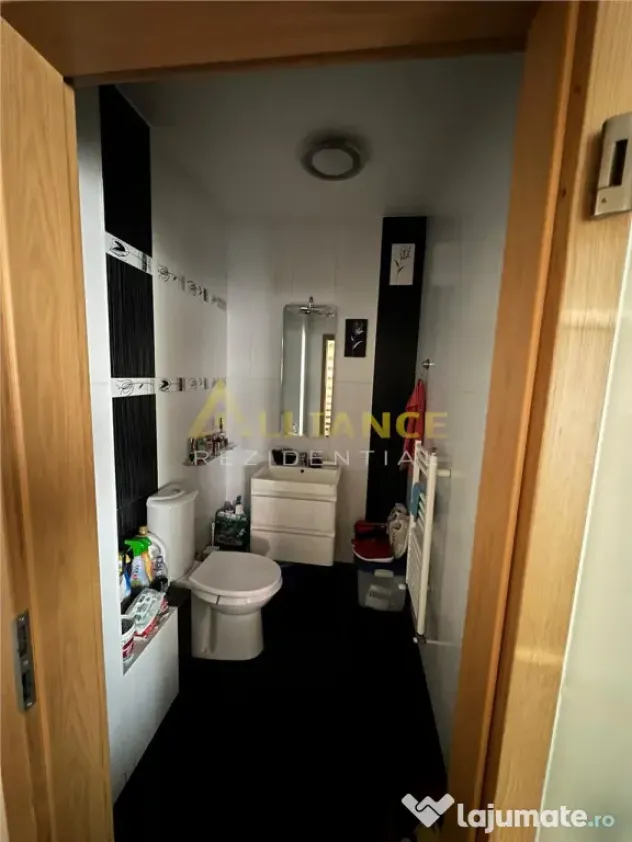 Piata Sudului ~Casa individuala 4 camere ~ 3 bai