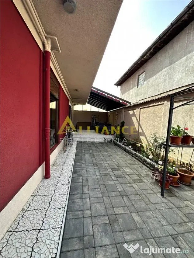 Piata Sudului ~Casa individuala 4 camere ~ 3 bai