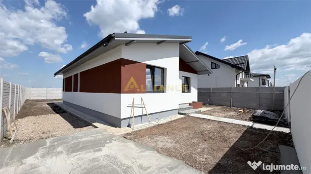 Casa Individuala - 3 camere - 2 bai - 430mp teren