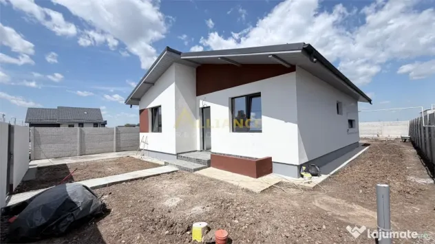 Casa Individuala - 3 camere - 2 bai - 430mp teren