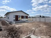 Casa Individuala - 3 camere - 2 bai - 305mp teren 