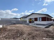 Casa Individuala - 3 camere - 2 bai - 305mp teren 