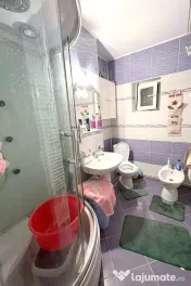 De vanzare apartament cu 3 camere I. C. Frimu, 70.500 euro 