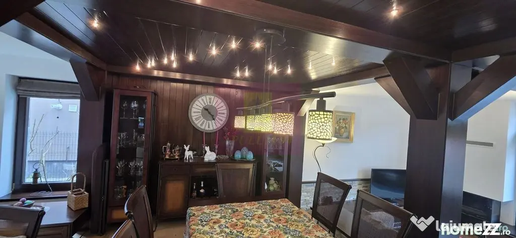 Vilă de lux de vânzare în Bușteni | Priveliște spect... - Busteni (Prahova)