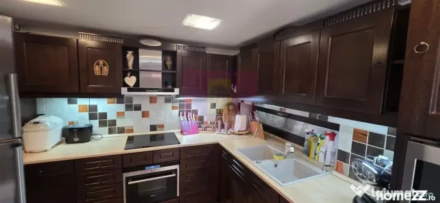 Vilă de lux de vânzare în Bușteni | Priveliște spect... - Busteni (Prahova)