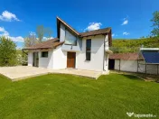 Proprietate unică! 2 case pe teren 1174 mp, constructie 202 