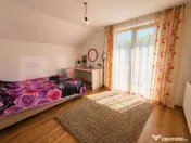 Proprietate unică! 2 case pe teren 1174 mp, constructie 202 