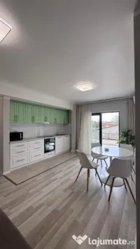 Ap. 3 camere de închiriat, cart. Ioșia 