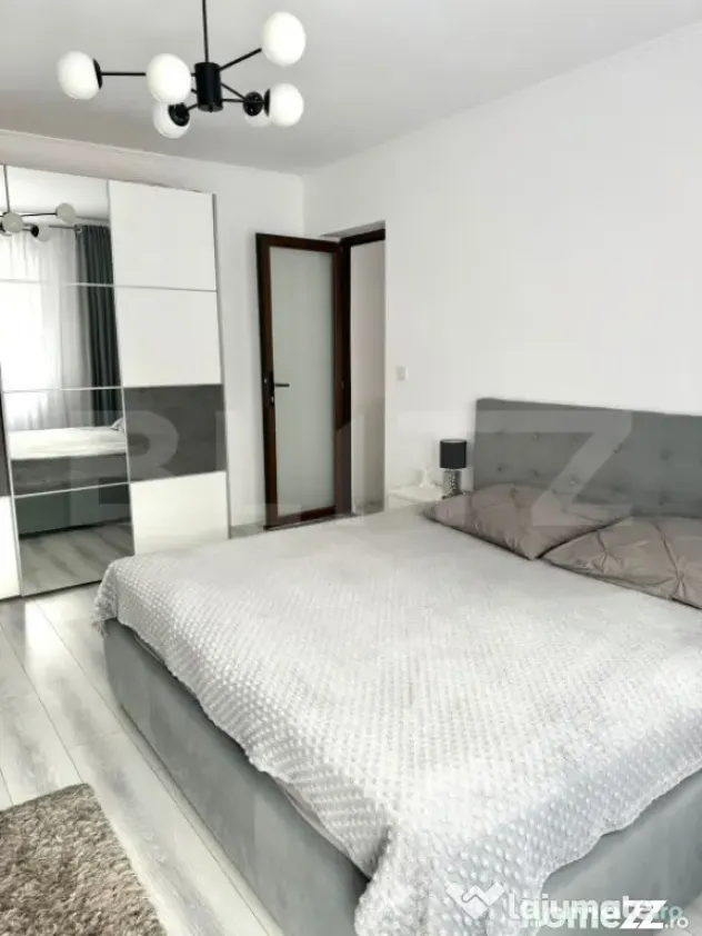 Apartament 3 camere, decomandat, curte 90 mp și 2 terase - - Dej (Cluj)
