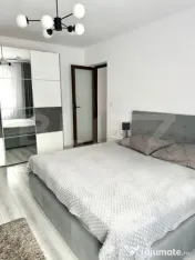 Apartament 3 camere, decomandat, curte 90 mp și 2 terase - 