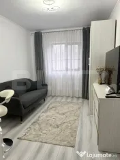 Apartament 3 camere, decomandat, curte 90 mp și 2 terase - 