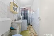 Apartament cu 3 camere de vânzare - zona Aurel Vlaicu 
