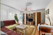 Apartament cu 3 camere de vânzare - zona Aurel Vlaicu 