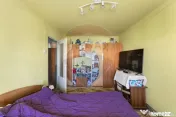 Apartament cu 3 camere de vânzare - zona Aurel Vlaicu 
