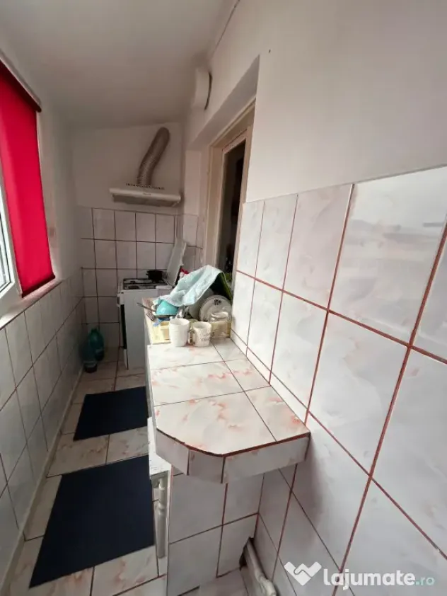 Apartament 1 camera - Transformat in doua camere, zona Radu