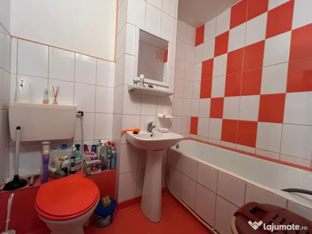 Apartament 1 camera - Transformat in doua camere, zona Radu
