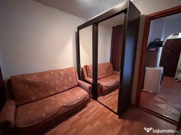 Apartament 1 camera - Transformat in doua camere, zona Radu