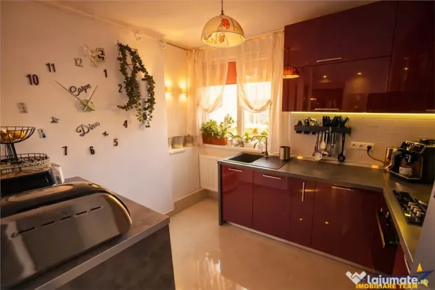 3 camere,panoramic,75 mp,mobilat,terasa, lift,parcare,Unirii
