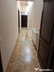 Apartament 4 camere decomandat - zona Centrul Istoric 