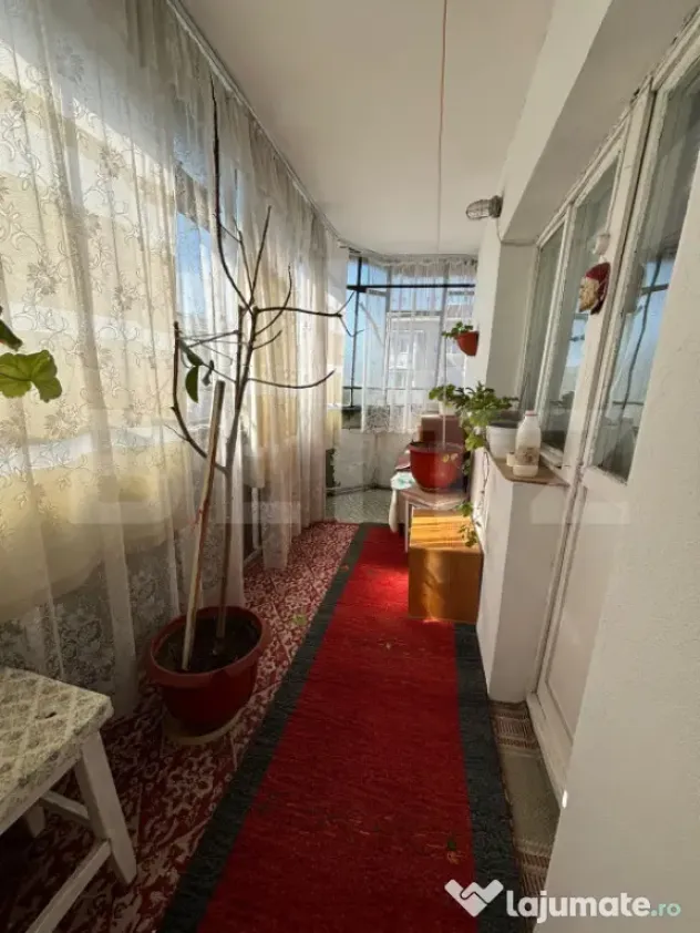 Apartament 3 camere, decomandat, 64 mp, etaj 3 – balcon ma