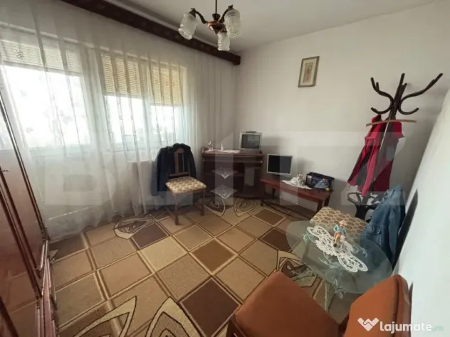 Apartament 3 camere, decomandat, 64 mp, etaj 3 – balcon ma