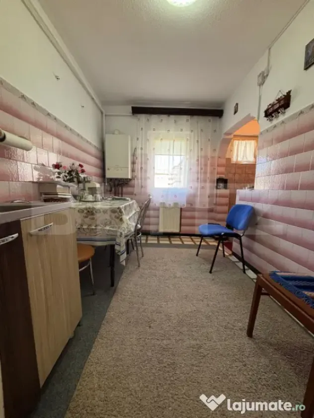 Apartament 3 camere, decomandat, 64 mp, etaj 3 – balcon ma