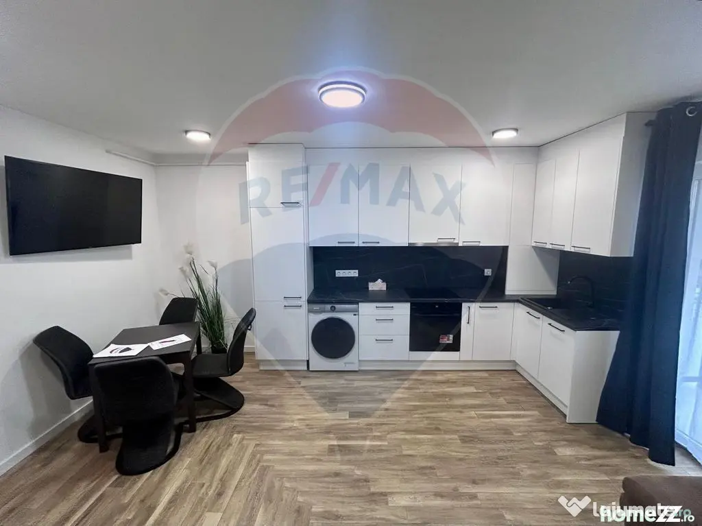 DE INCHIRIAT: Apartament modern 2 cam, bloc 2021 | Parcar...