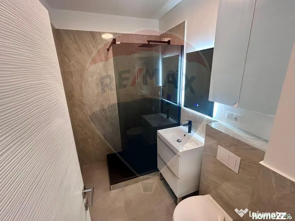DE INCHIRIAT: Apartament modern 2 cam, bloc 2021 | Parcar...