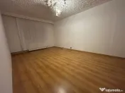 Ap. 3 cam decomandat, etajul 1, centrală termică, bloc 1986 