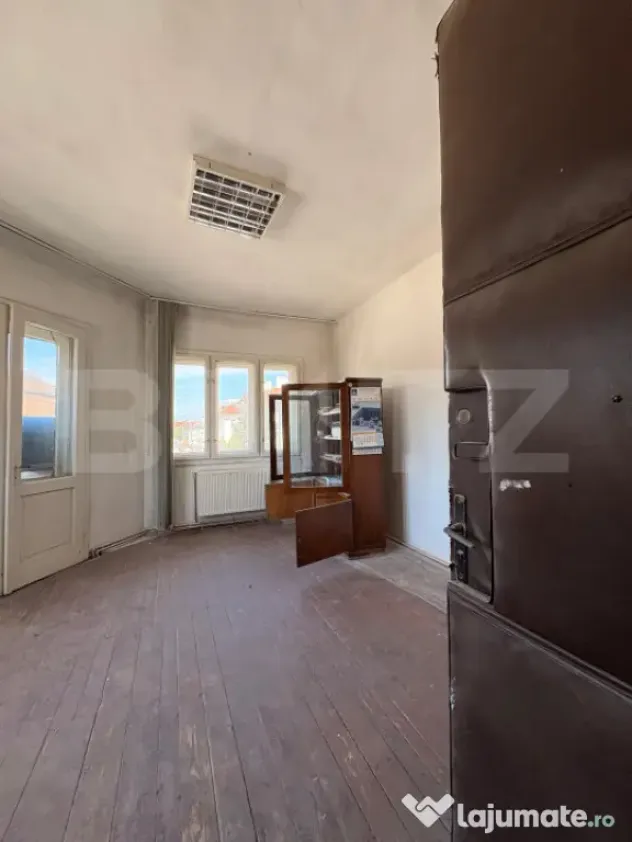 OCAZIE | Spațiu comercial clădire istorică 4 nivele/1200