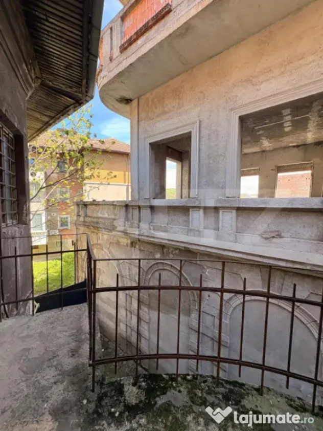 OCAZIE | Spațiu comercial clădire istorică 4 nivele/1200