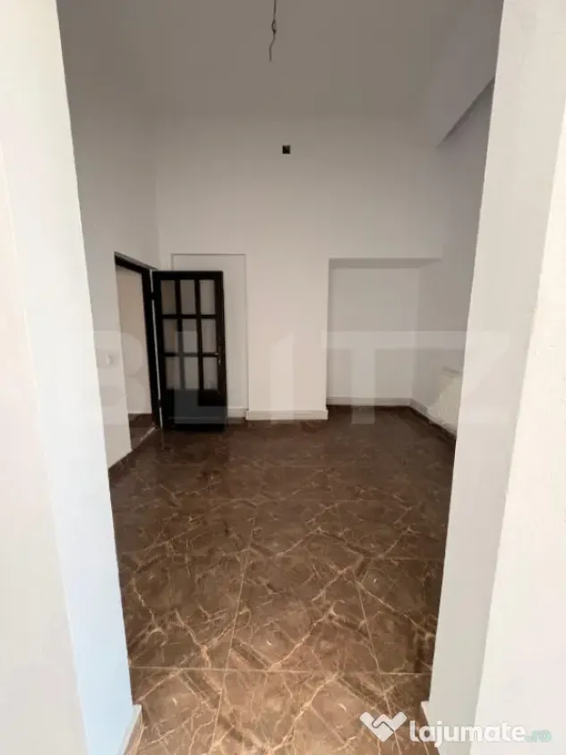 OCAZIE | Spațiu comercial clădire istorică 4 nivele/1200