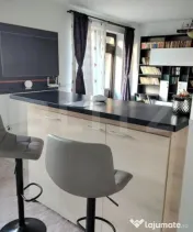 Casă spațioasă, prima închiriere, Florilor Brașov, curt 