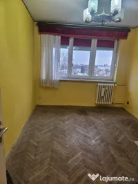 Apartament 3 camere Valea Roșie, 70 mp, bloc Turn etaj 5 - Proprietar 