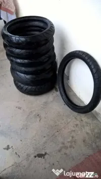 CAUCIUCURI MOTO 