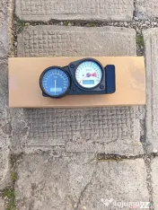 Bord suzuki gsxr 750 srad 