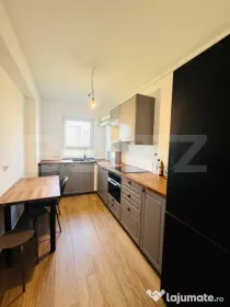 Apartament de vanzare, 2 camere, 2 locuri de parcare, etaj