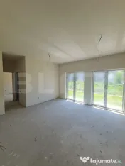 Apartament semidecomandat, 49 mp utili, gradina de 95 mp, pa 