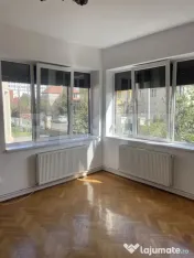 Spatiu de birou, 2 camere, semidecomandat, cu gradina la cas 