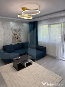 Apartament trei camere, 67 mp, zona Sagului