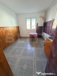 De vânzare Apartament 3 camere în fața Gării Făgăraș 