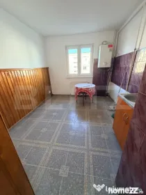 De vânzare Apartament 3 camere în fața Gării Făgăraș