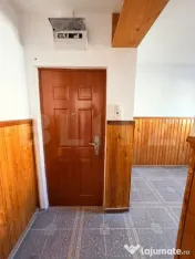 De vânzare Apartament 3 camere în fața Gării Făgăraș 