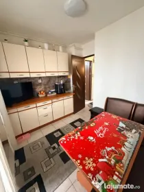 Apartament 3 camere, 68 mp, zona Consul