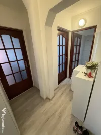 Vand apartament 2 camere Calea Buziasului, int. Neptun 