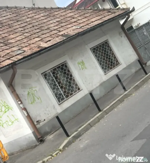 Casă cu Potențial în Brașov – Ideală pentru Locuinț? - Brasov (Brasov)