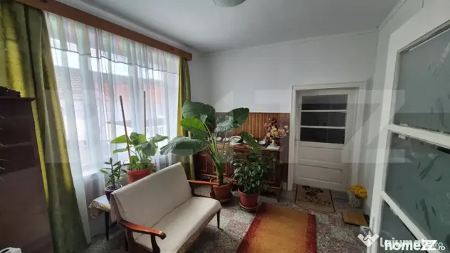 Casa 4 dormitoare, 220 mp, teren 500 mp, zona Titulescu