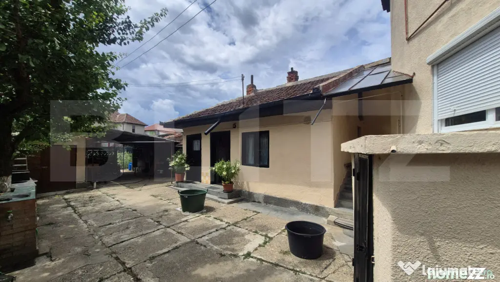 Casa 4 dormitoare, 220 mp, teren 500 mp, zona Titulescu