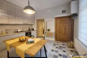 Refugiu urban lux, apartament spectaculos pe aleea pietonala 
